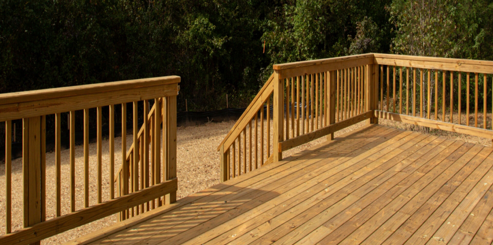 Finished wood deck and railings in Stine’s outdoor inspiration photography